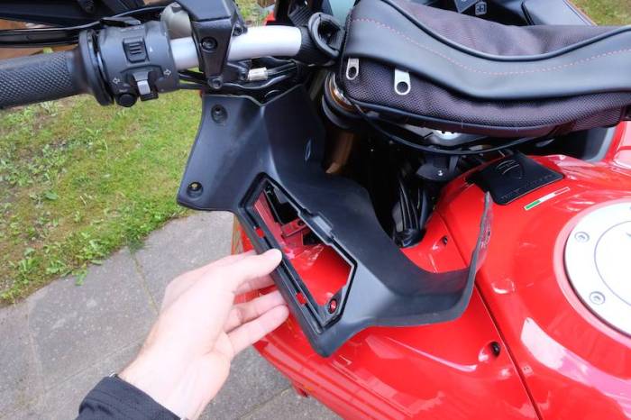 pro-oiler front panel removal multistrada